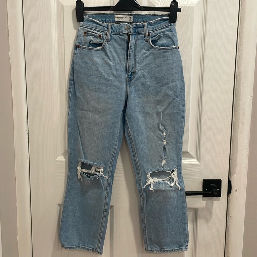 Abercrombie Ankle Straight Ultra High Rise Curve Love Light Jean Size 26 Short